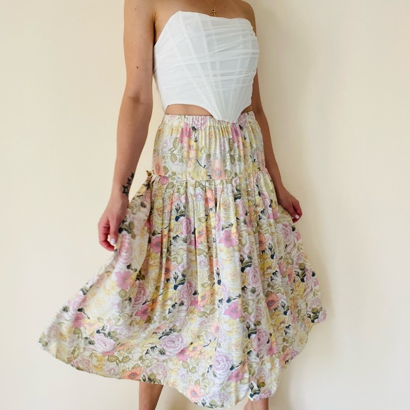 Forenza floral tiered lightweight midi skirt - Picture 4 of 7